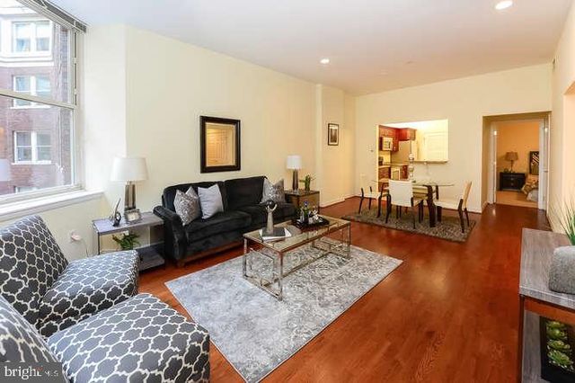 $415,000 | 1600 Arch Street, Unit 1214, Philadelphia, PA 19103