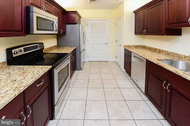 $415,000 | 1600 Arch Street, Unit 1214, Philadelphia, PA 19103