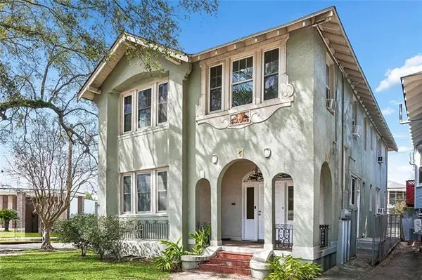 $2,100 | 301 City Park Avenue, New Orleans, LA 70119