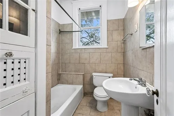 $2,100 | 301 City Park Avenue, New Orleans, LA 70119