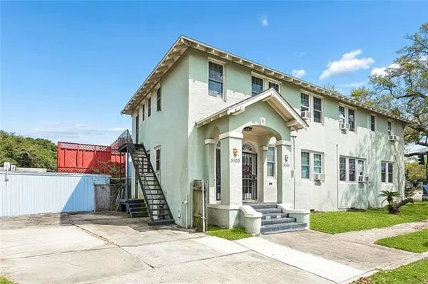 $2,100 | 301 City Park Avenue, New Orleans, LA 70119