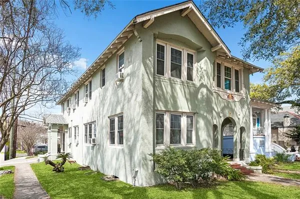 $2,100 | 301 City Park Avenue, New Orleans, LA 70119