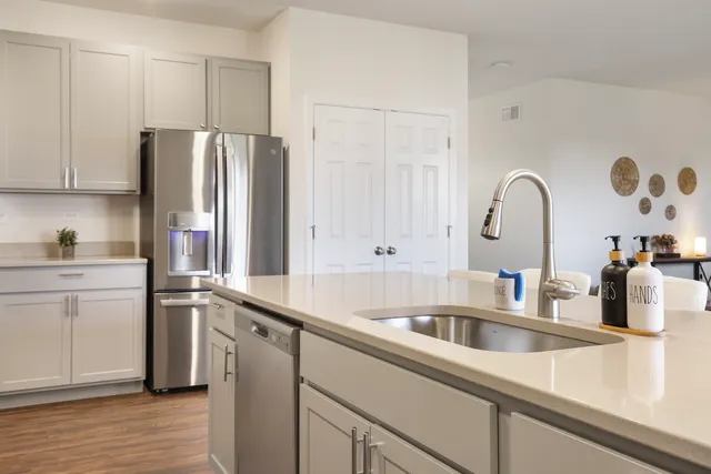 $4,699 | 2310 Truman Trail, McHenry, IL 60051