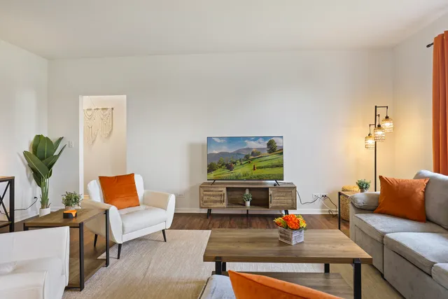 $4,100 | 2310 Truman Trail, McHenry, IL 60051