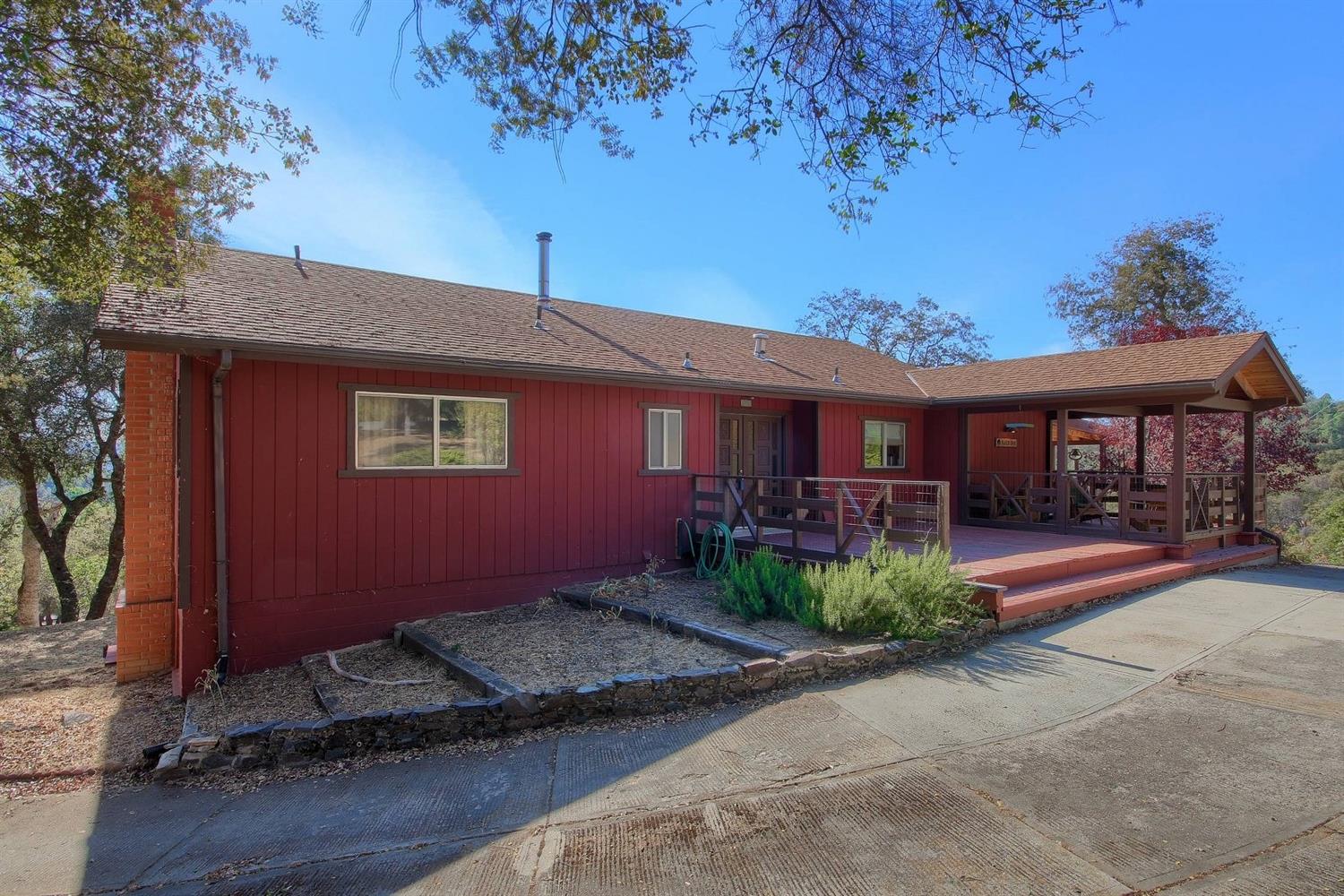40416 Jean Road East Oakhurst, CA 93644 - Photo 1 of 20 Gallery Image 1