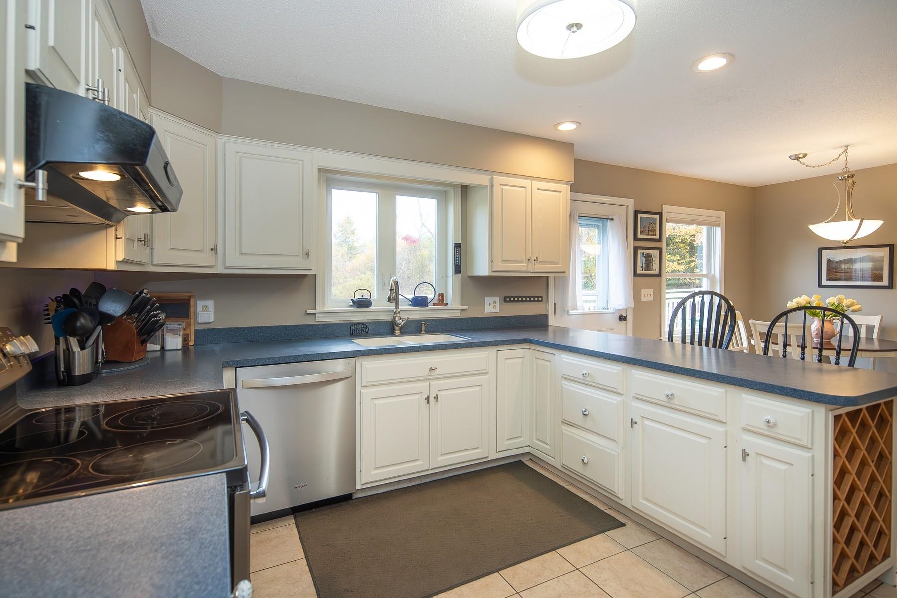 10 Rachel Drive Rutland, VT 05701 - Photo 7 of 51