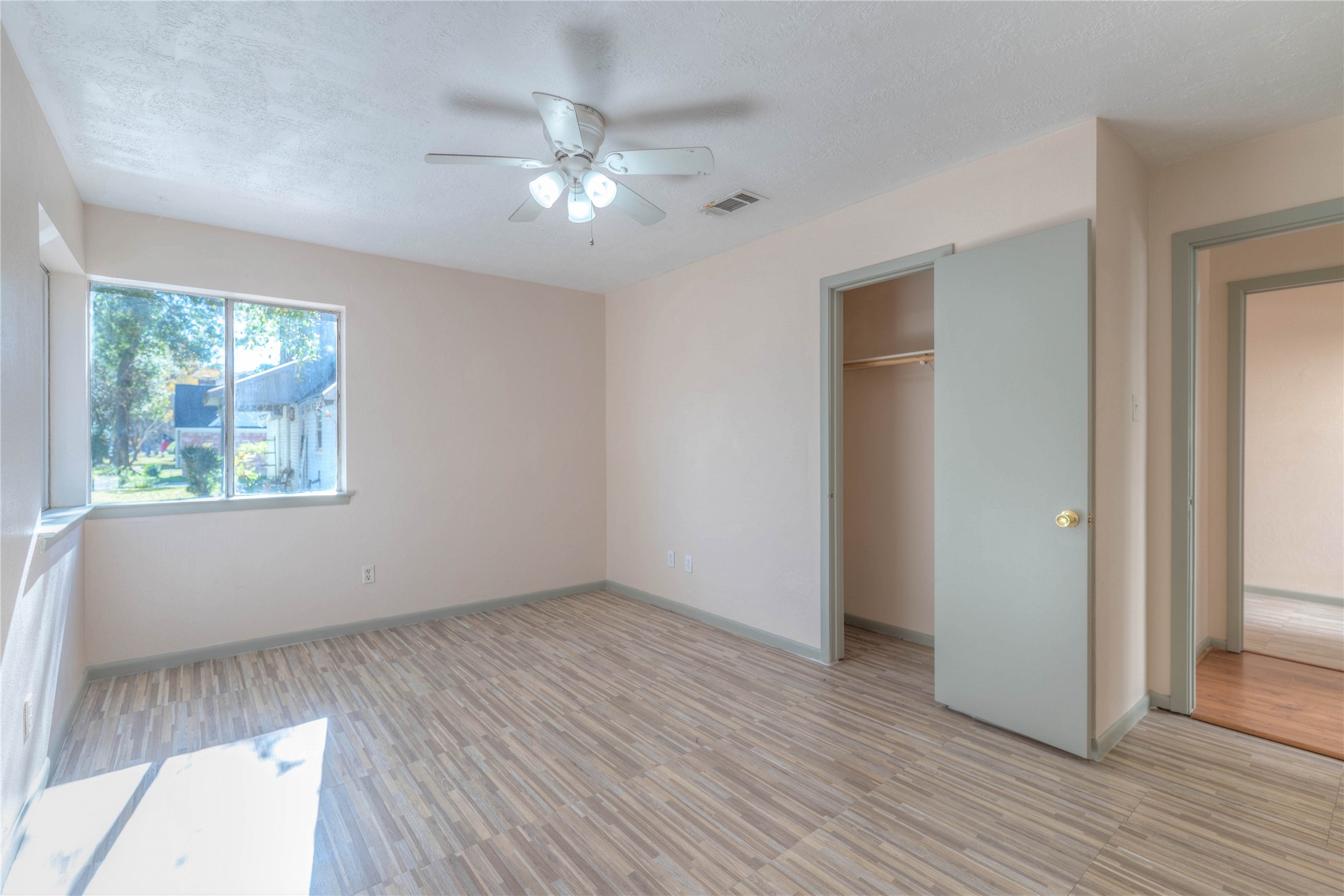 2009 Tickner Street Conroe, TX 77301 - Photo 14 of 26