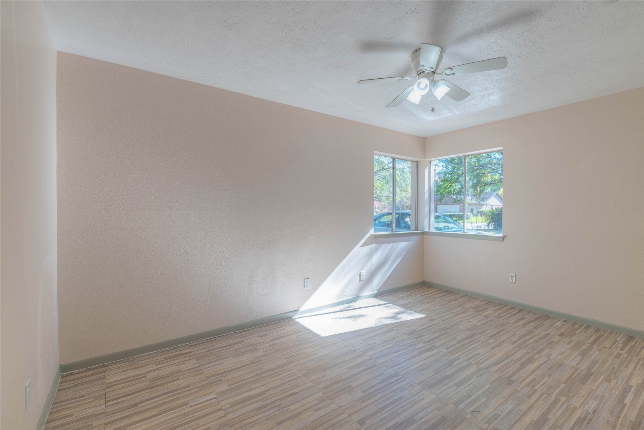 2009 Tickner Street Conroe, TX 77301 - Photo 15 of 26