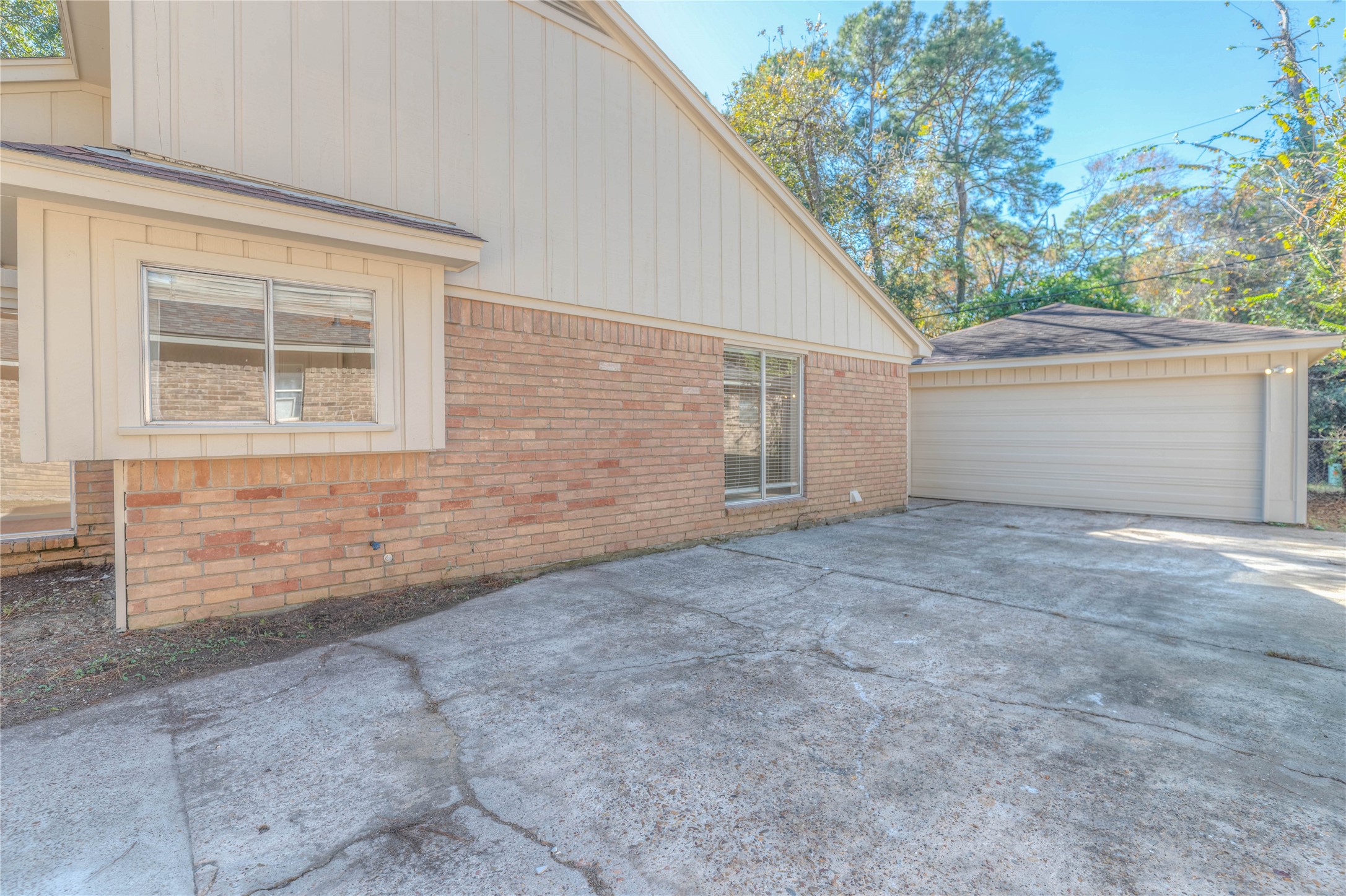 2009 Tickner Street Conroe, TX 77301 - Photo 24 of 26