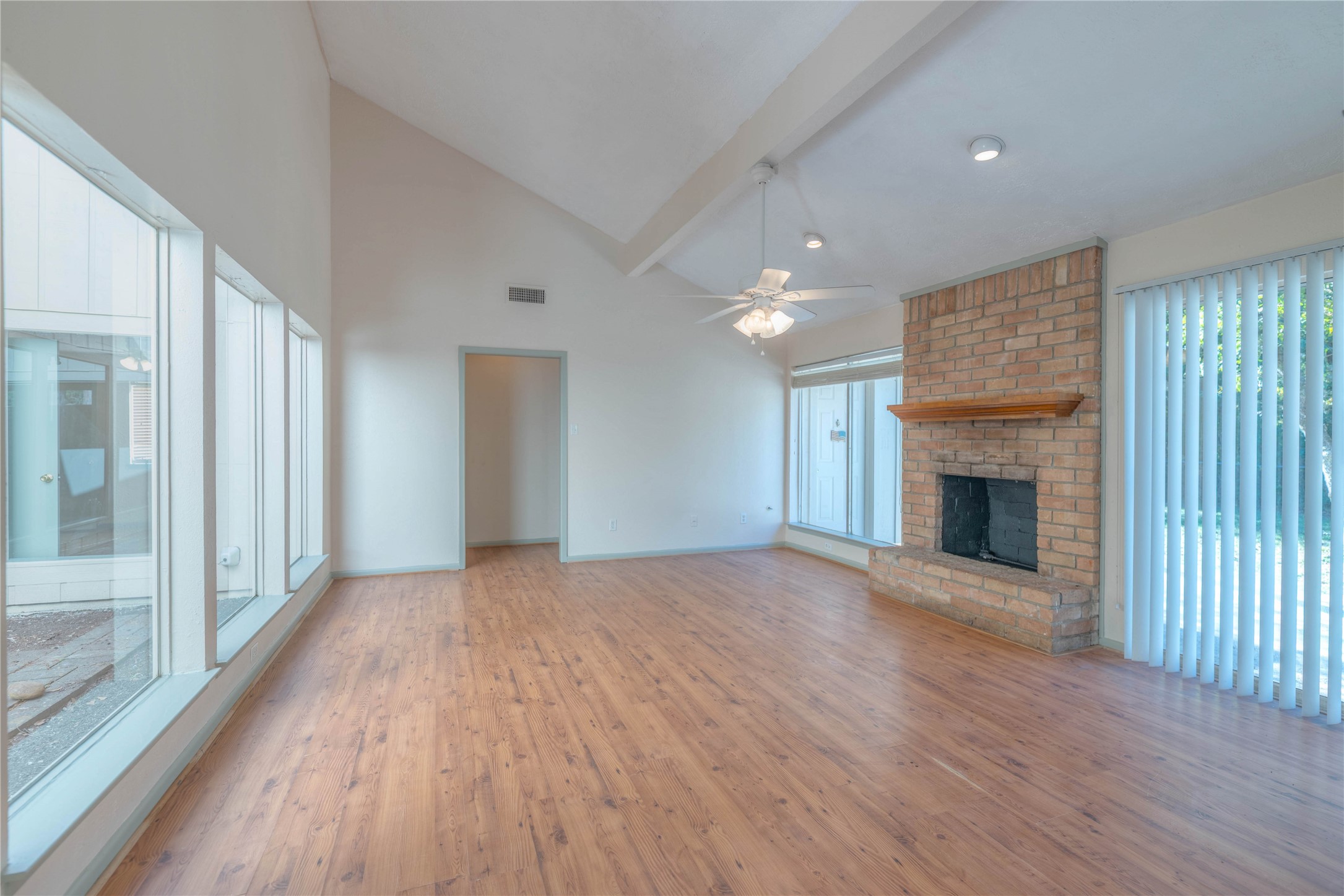 2009 Tickner Street Conroe, TX 77301 - Photo 4 of 26