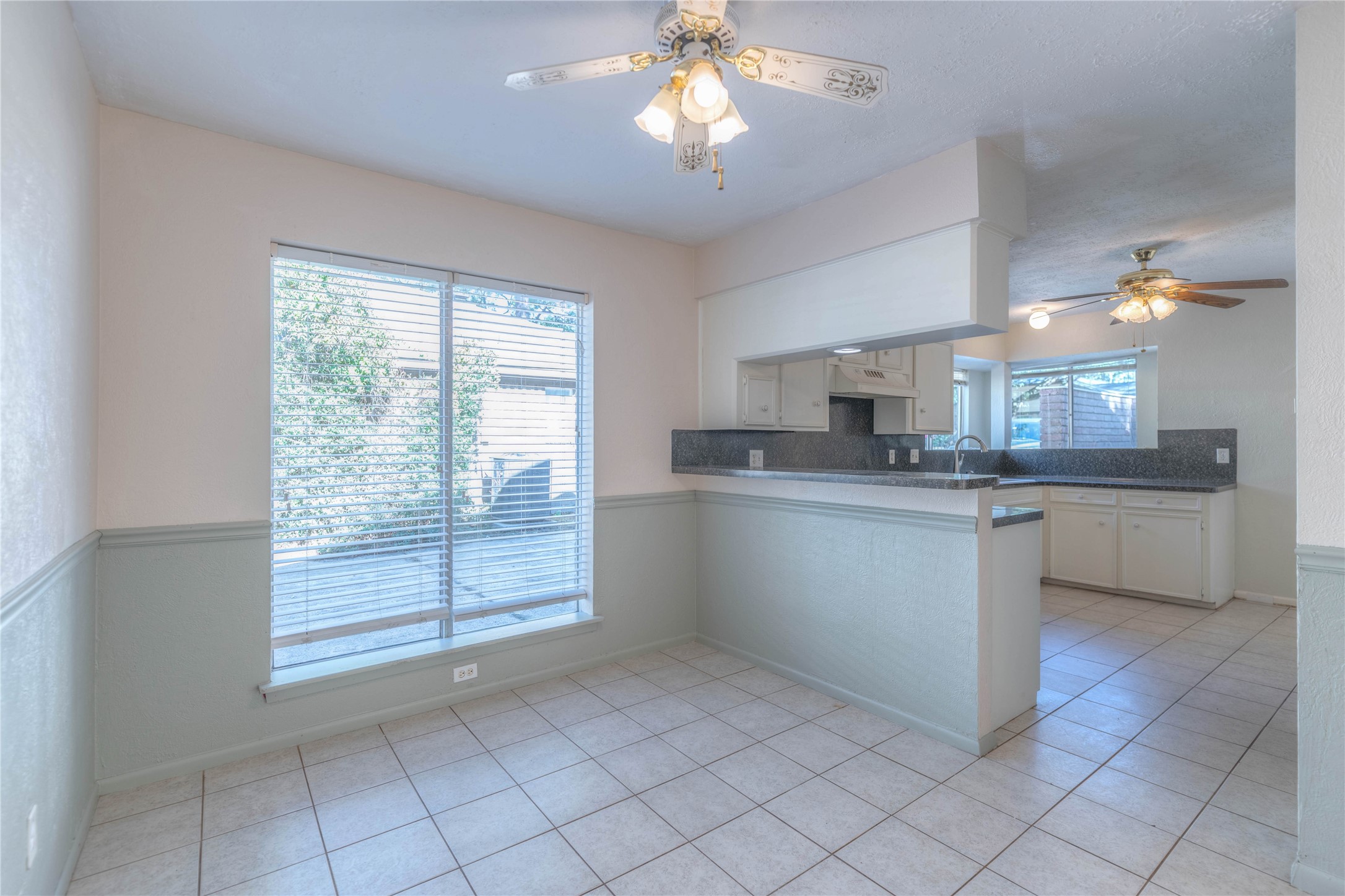 2009 Tickner Street Conroe, TX 77301 - Photo 9 of 26