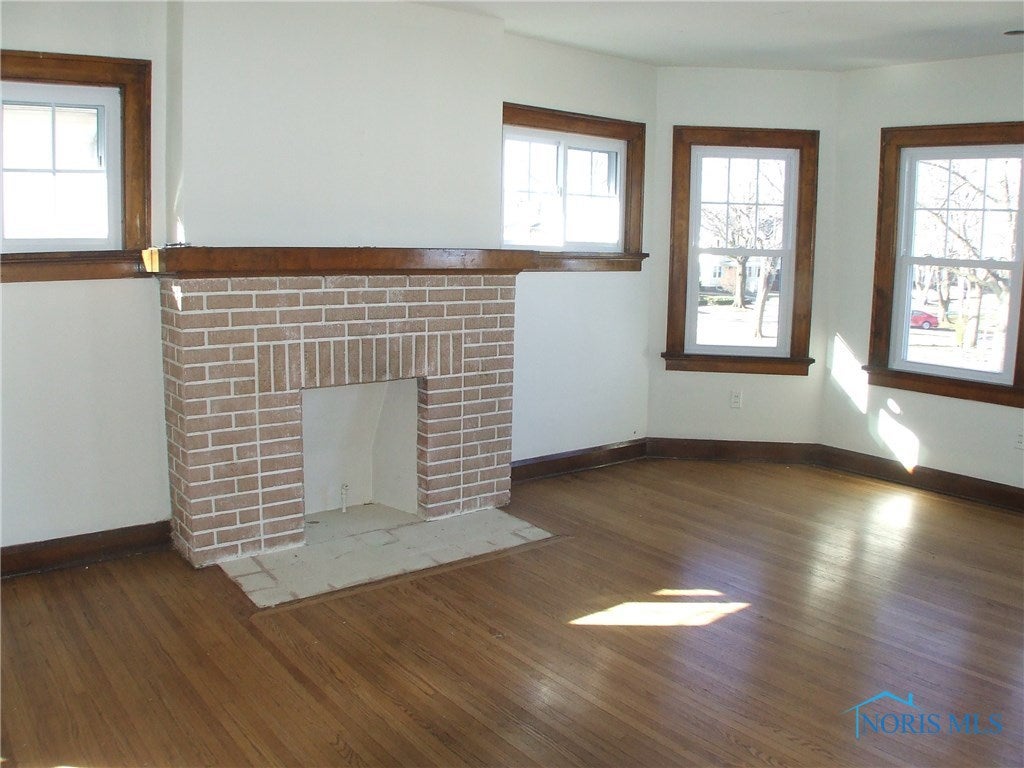 4132 Lowe Road Toledo, OH 43612 - Photo 12 of 22 Gallery Image 12