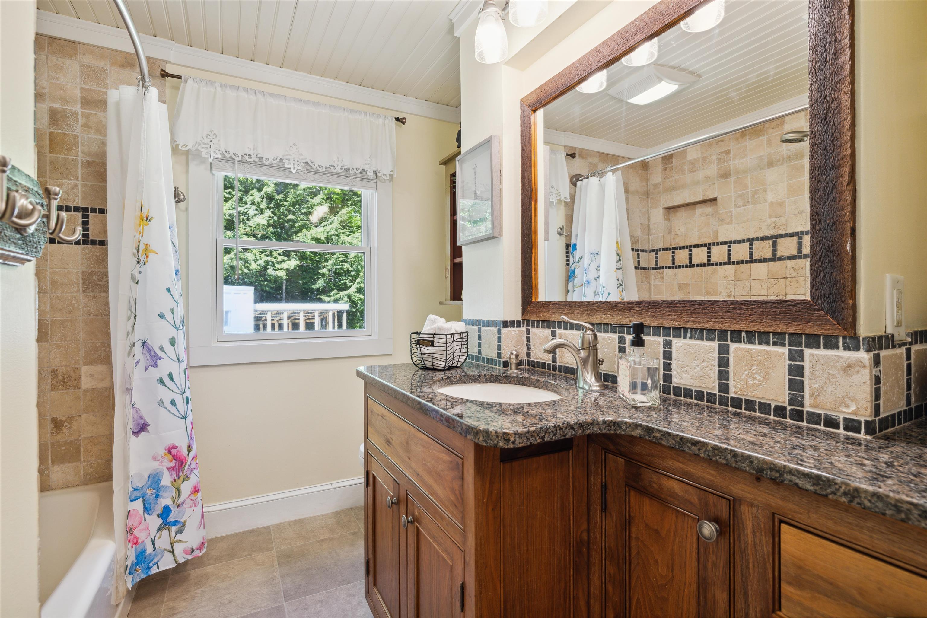 635 Cherry Valley Road Gilford, NH 03249 - Photo 17 of 31 Gallery Image 17