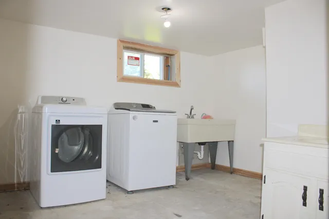 $179,000 | 201 Emerson Avenue Northeast, Renville, MN 56284