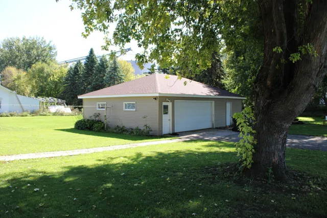 $179,000 | 201 Emerson Avenue Northeast, Renville, MN 56284