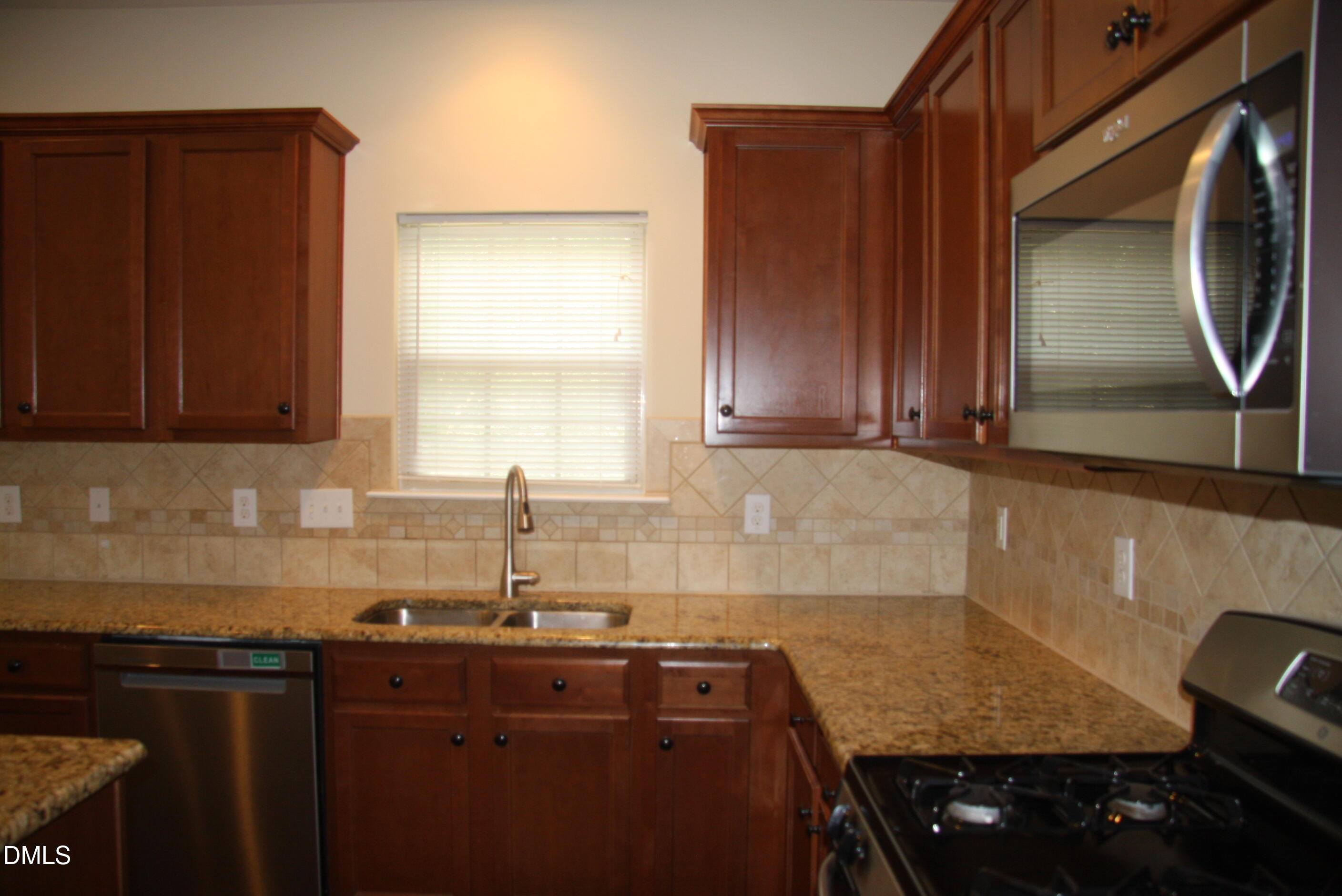 549 Mesquite Ridge Place Cary, NC 27519 - Photo 11 of 34 IMG_6550