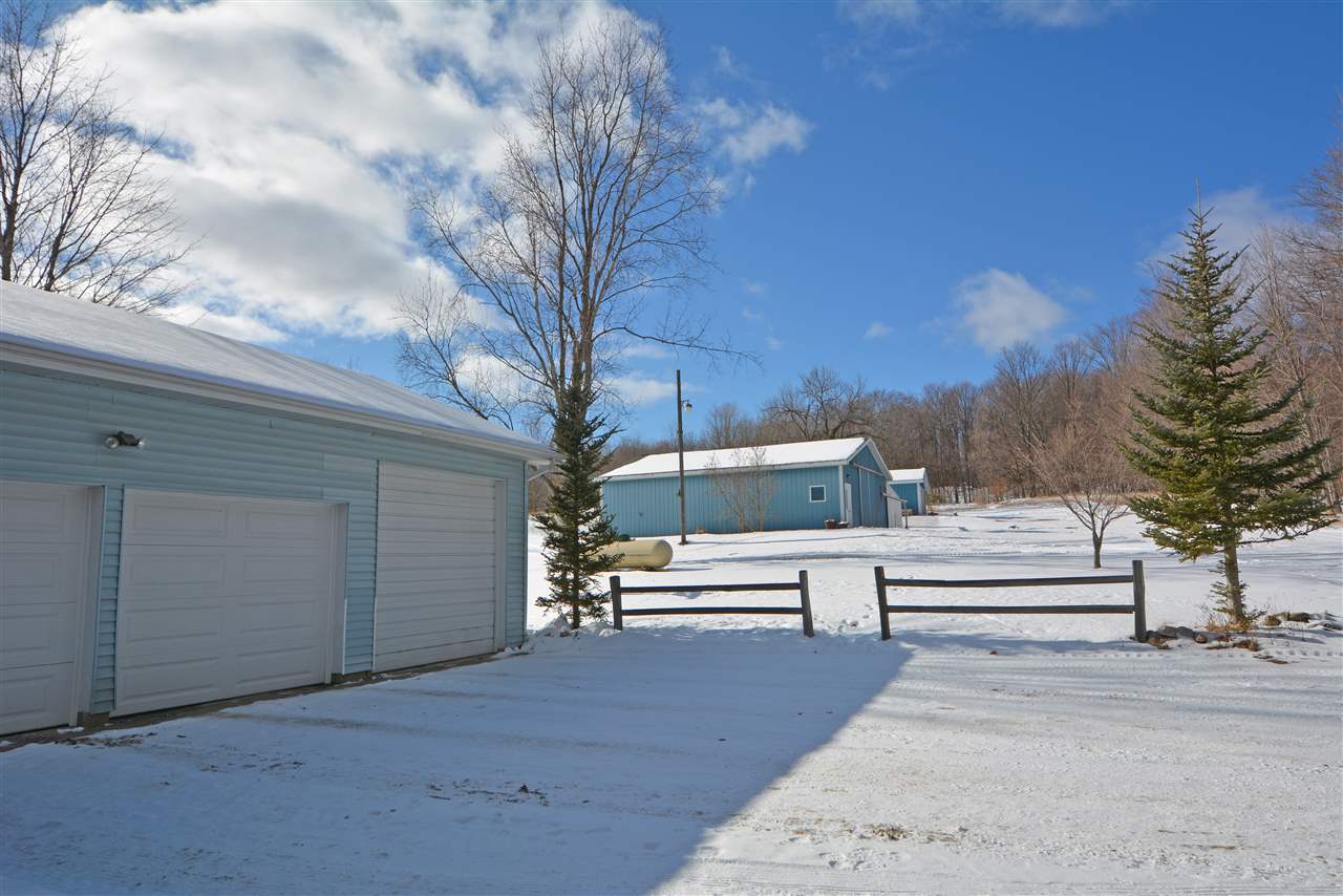 474 Moss Road Beulah, MI 49617 - Photo 8 of 15 1884626-7.JPG