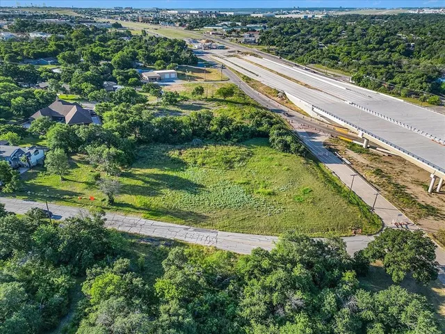 $324,900 | 7037 Greenbriar Crescent Street, Lake Worth, TX 76135