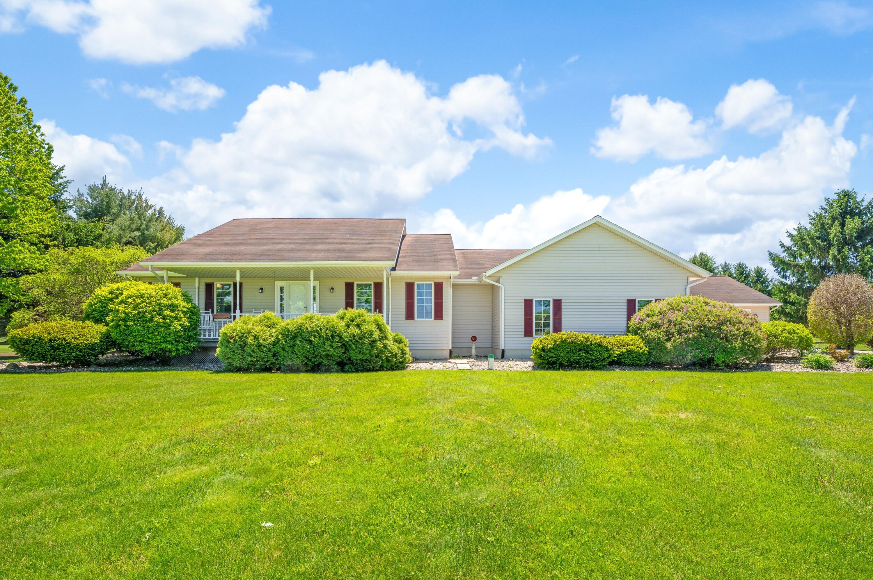 3740 Buffalo Road Niles, MI 49120 - Photo 2 of 75 01DSC_1960
