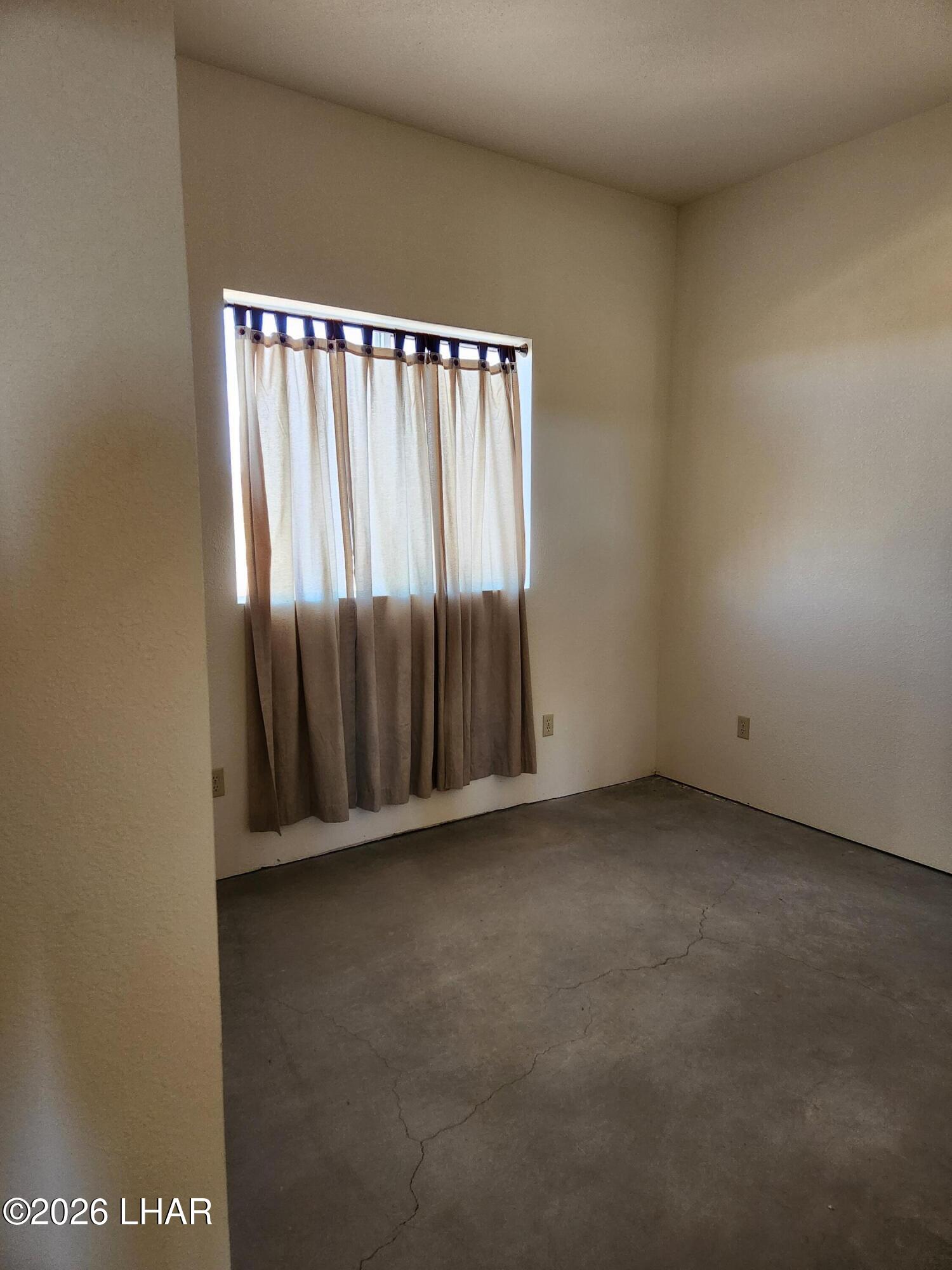 19310 South John Wayne Road Yucca, AZ 86438 - Photo 13 of 14 Guest Bedroom