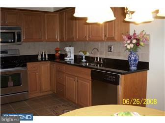 9 Fraser Road Blackwood, NJ 08012 - Photo 8 of 12 Kitchen