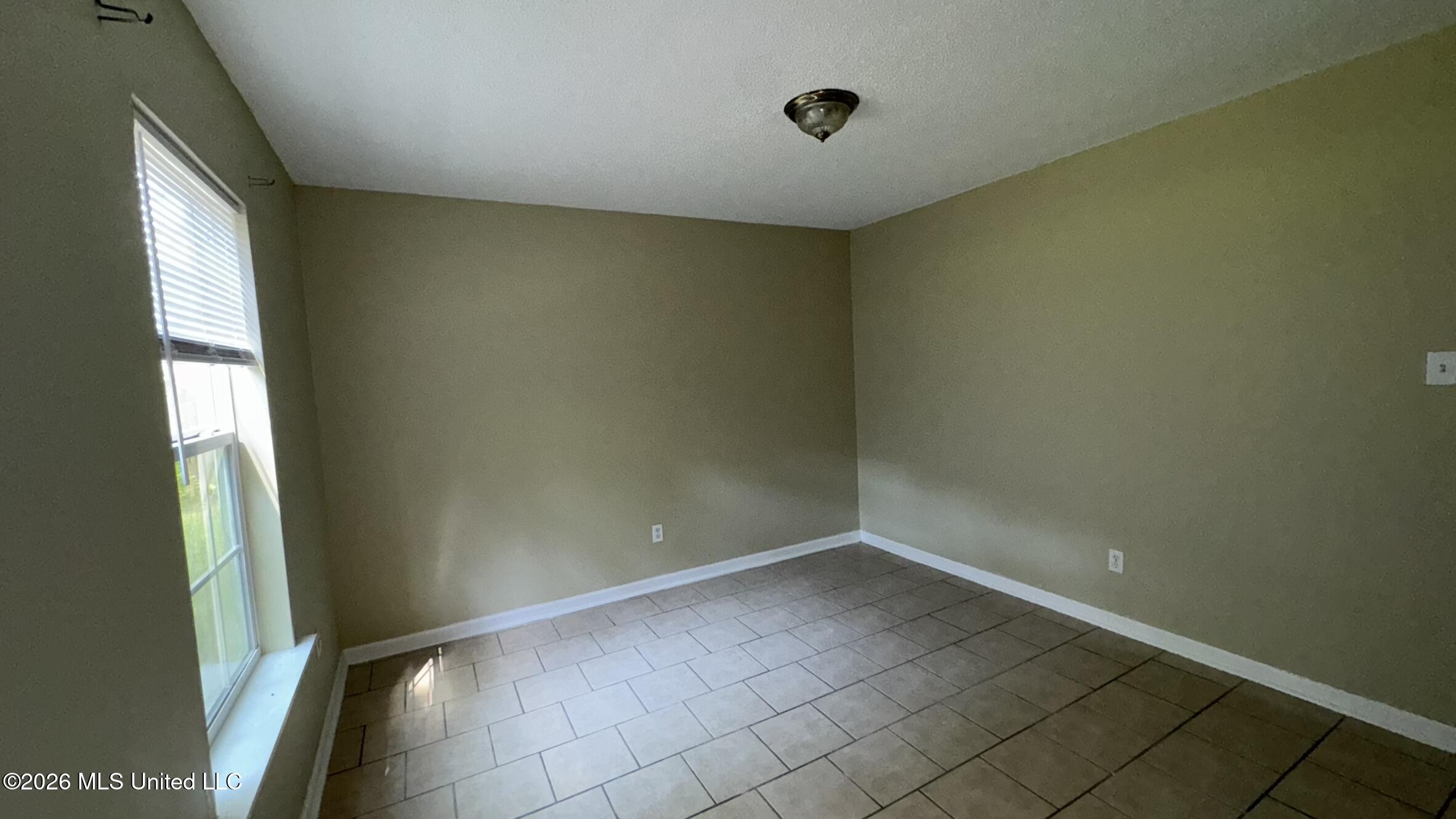 6443 Jasmine Street Moss Point, MS 39563 - Photo 4 of 7 IMG_3193