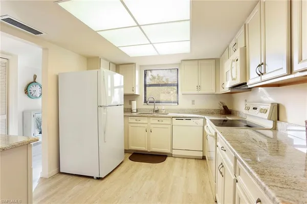 $2,000 | 95 St Andrews Boulevard, Unit B209, Naples, FL 34113