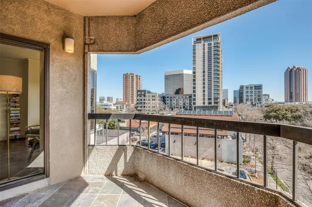 $5,250 | 3030 McKinney Avenue, Unit 501, Dallas, TX 75204