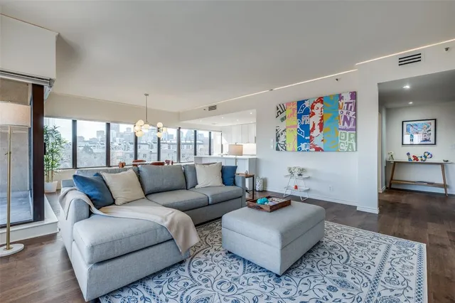 $5,250 | 3030 McKinney Avenue, Unit 501, Dallas, TX 75204