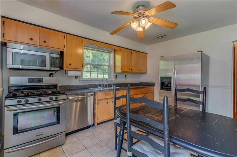 171 Ridgeview Drive Aliquippa, PA 15001 - Photo 8 of 15 Gallery Image 8