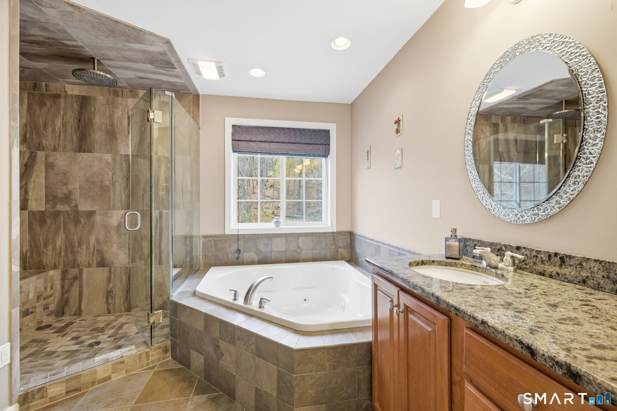 9 Coventry Lane Oxford, CT 06478 - Photo 20 of 38