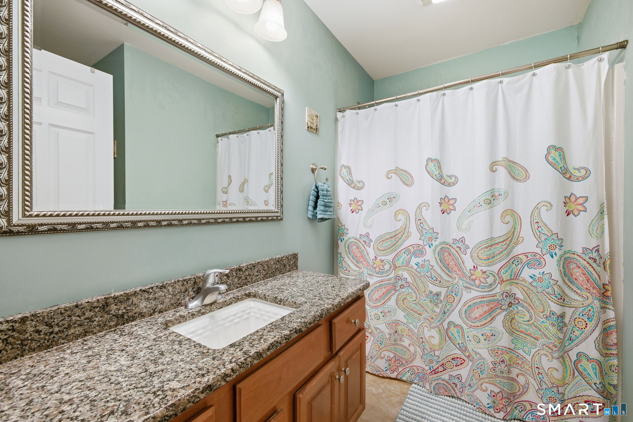 9 Coventry Lane Oxford, CT 06478 - Photo 29 of 38