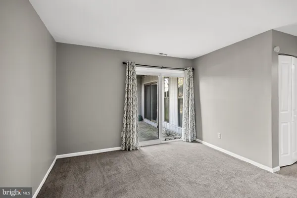 $2,400 | 25 South Church Road, Unit 129, Maple Shade, NJ 08052