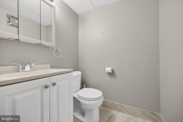 $2,400 | 25 South Church Road, Unit 129, Maple Shade, NJ 08052