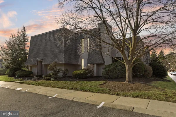 $2,400 | 25 South Church Road, Unit 129, Maple Shade, NJ 08052