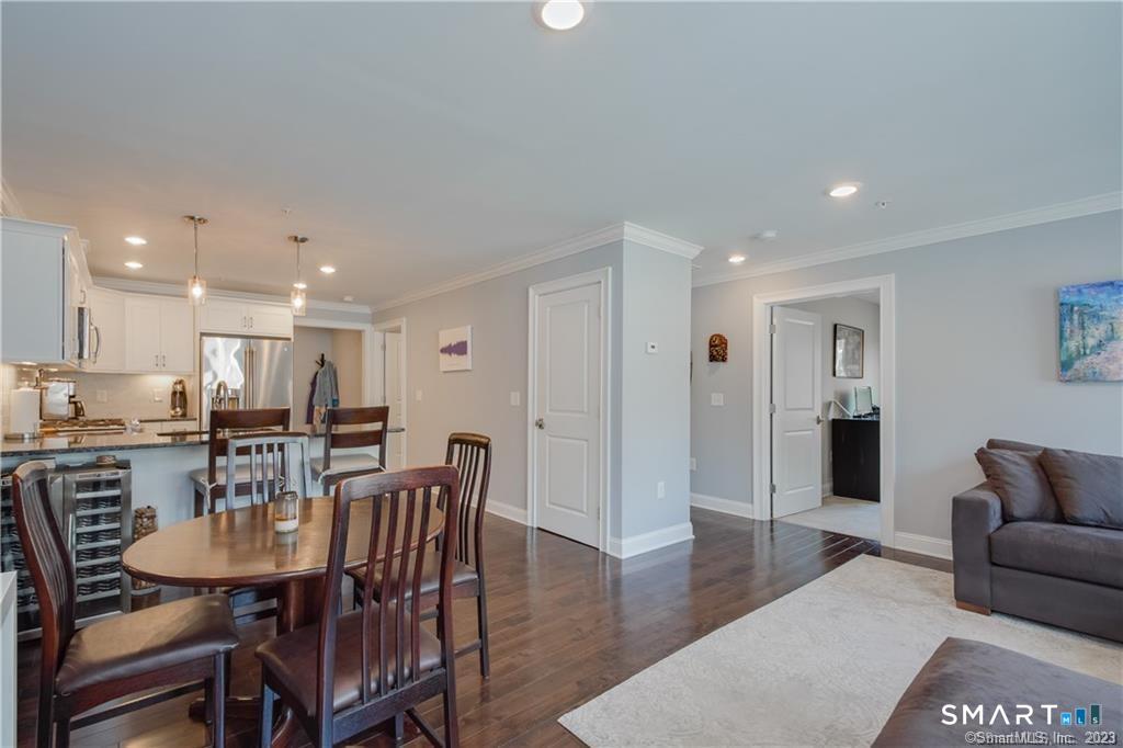 2 Bishop Road, Unit 201 West Hartford, CT 06119 - Photo 16 of 26