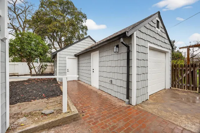 $1,299,999 | 628 42nd Street, Sacramento, CA 95819