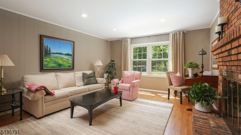 25 Angus Lane Warren, NJ 07059 - Photo 11 of 32