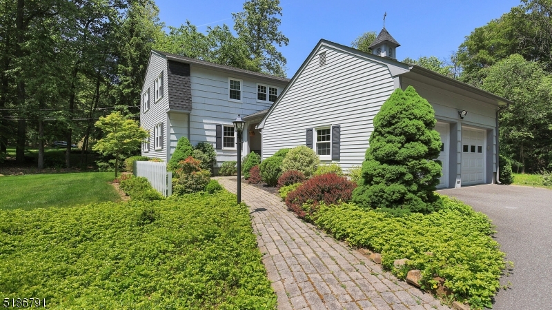 25 Angus Lane Warren, NJ 07059 - Photo 4 of 32