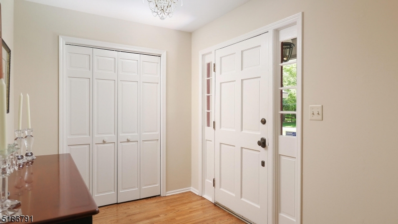 25 Angus Lane Warren, NJ 07059 - Photo 6 of 32