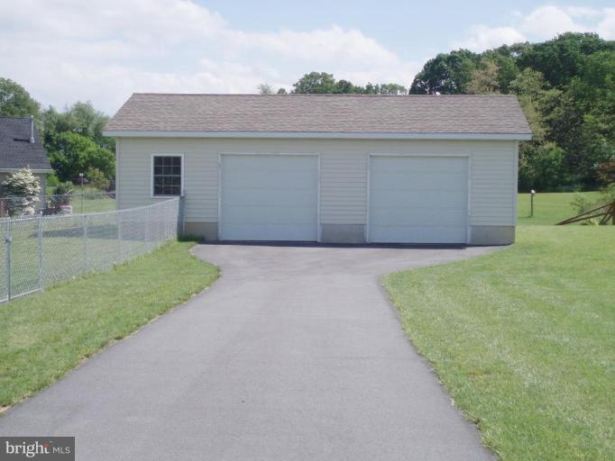 13419 Rhodes Court Clear Spring, MD 21722 - Photo 3 of 10 Garage 2