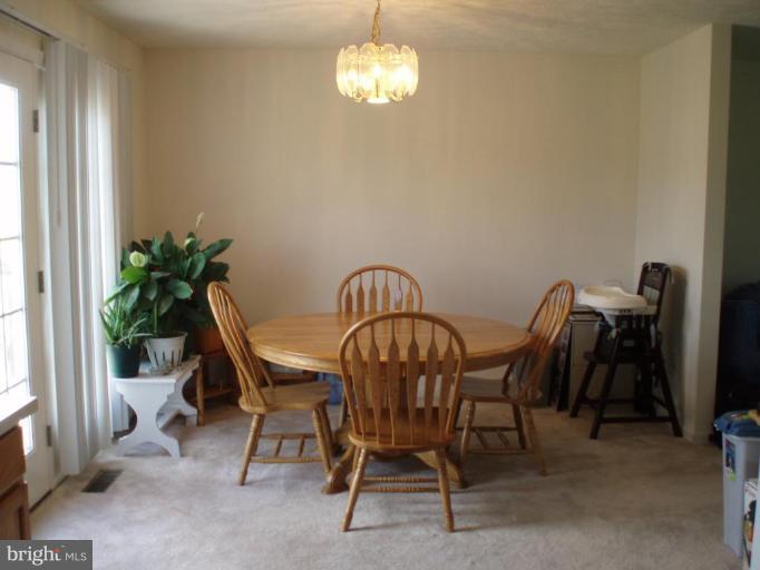 13419 Rhodes Court Clear Spring, MD 21722 - Photo 5 of 10 Dining Area