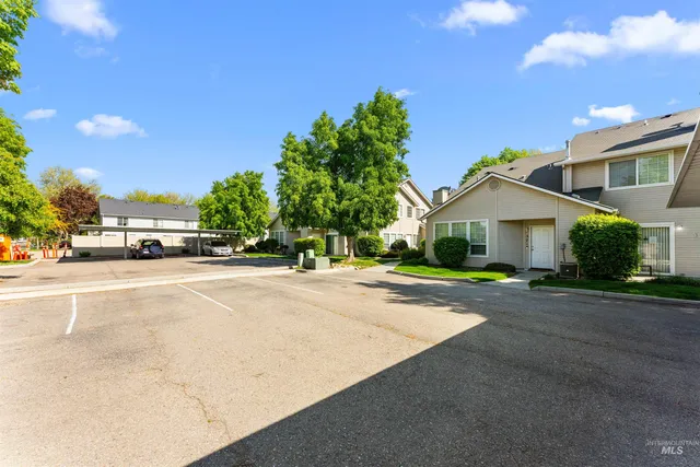 $990,000 | 571-579 West Idaho Avenue, Meridian, ID 83642