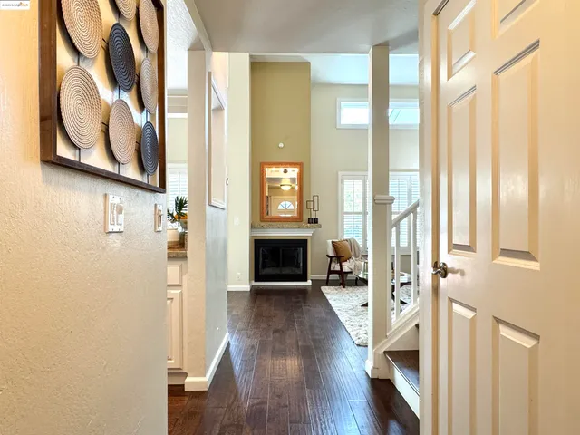 $1,198,000 | 3365 Los Prados Street, San Mateo, CA 94403