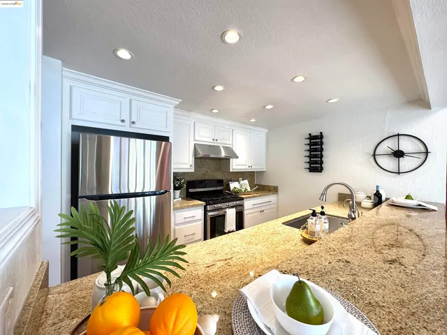 $1,198,000 | 3365 Los Prados Street, San Mateo, CA 94403