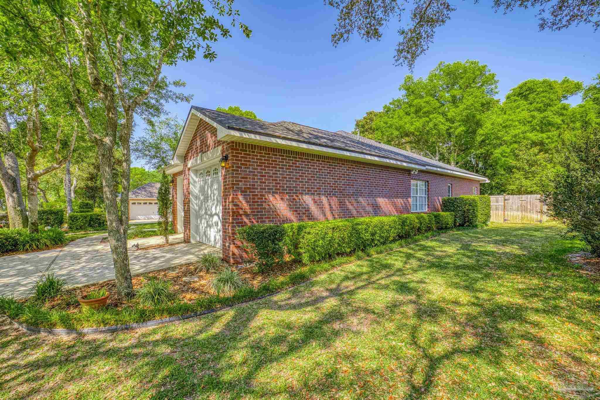 10048 Rookery Road Pensacola, FL 32507 - Photo 5 of 48 Gallery Image 5