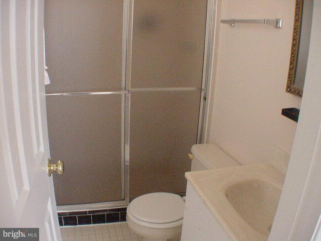 10306 Leslie Street Silver Spring, MD 20902 - Photo 14 of 21 Bath (Master)