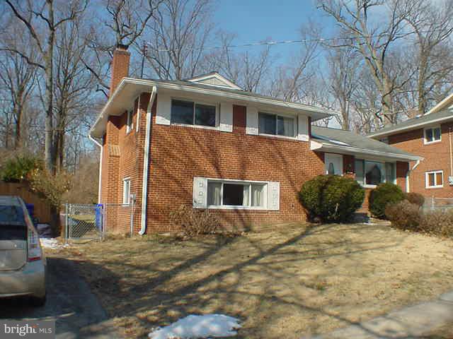 10306 Leslie Street Silver Spring, MD 20902 - Photo 3 of 21 Exterior (Front)