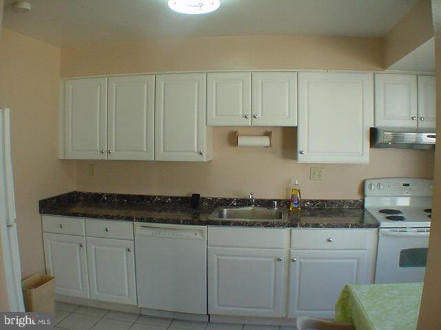 10306 Leslie Street Silver Spring, MD 20902 - Photo 4 of 21 Kitchen