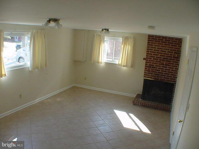 10306 Leslie Street Silver Spring, MD 20902 - Photo 6 of 21 Family Room